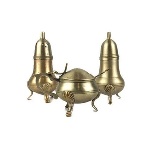 Tarro para especias, herramientas para hierbas y especias con soporte, lo último en Salero y pimentero, hecho de latón con patas, Salero y pimentero para uso en la cocina - Product Image 1