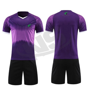 Uniforme de fútbol de alta calidad, camiseta de fútbol sublimada de poliéster 100%, camiseta de fútbol de equipo personalizada para venta en línea - Product Image 1
