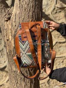 Sacs à dos en cuir véritable Jacquard Kilim, faits à la main Sac à dos en cuir vintage de style occidental Sacs à dos unisexes uniques de style bohème rustique - Product Image 4