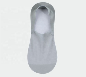 Calcetines invisibles de seda helada para hombre, finos, antideslizantes, sin costuras, para verano, al por mayor - Product Image 6