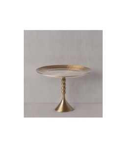 Soporte para Tartas de metal de diseño industrial con marco de acero en bruto y estructura minimalista, loft moderno, bodas y lugares elegantes - Product Image 6