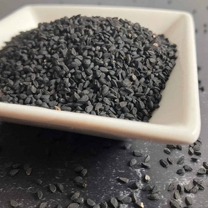 Graines de nigelle de qualité supérieure cultivées naturellement prêtes à l'emploi dans les assaisonnements de pain et les recettes de santé
