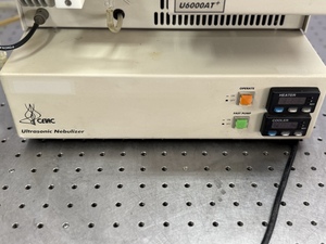 Système d'introduction d'échantillons ultrasonique CETAC U6000AT Plus utilisé avec contrôle AT Plus - Product Image 3