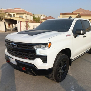 Expédition rapide pour Chevrolet Silverado Trail Boss LT 5.7L V8 2022 d'occasion, conduite à droite/à gauche - Product Image 1