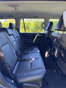 Autos usados listos para enviar: Toyota Land Cruiser <span class=keywords><strong>Prado</strong></span> <span class=keywords><strong>VX</strong></span> 2.8D 6AT 4WD SUV <span class=keywords><strong>2022</strong></span>. Auto listo para enviar. - Product Image 4