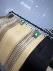 Vente en gros de cheveux synthétiques vietnamiens naturels personnalisés, faisceaux lisses et soyeux de couleur noire ombre naturelle mélangée, cheveux vierges bruts - Product Image 5