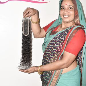 Extensiones de Cabello Humano de Templo Indio de la Mejor Calidad, Cierre HD, Ondulado, Textura Suave y Sedosa, Largo y Grueso, Disponible para la Venta por Exportación - Product Image 6