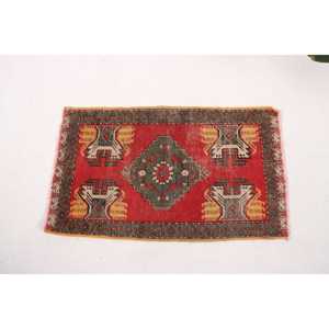 1.7x2.8 ft Vintage Rug, <b>Red</b> Camouflage Turkish Rug <b>Wool</b> - Product Image 5