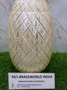 Vente en gros d'urne funéraire en aluminium en forme d'ananas de style américain Fournitures funéraires en bois avec métal laiton pour cendres humaines - Product Image 6