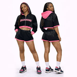 Conjunto de Sudadera Corta y Pantalones Cortos Rojos para Mujer, Venta al Por Mayor 2026, Ropa Deportiva de Dos Piezas con Capucha en Contraste Gris - Product Image 2