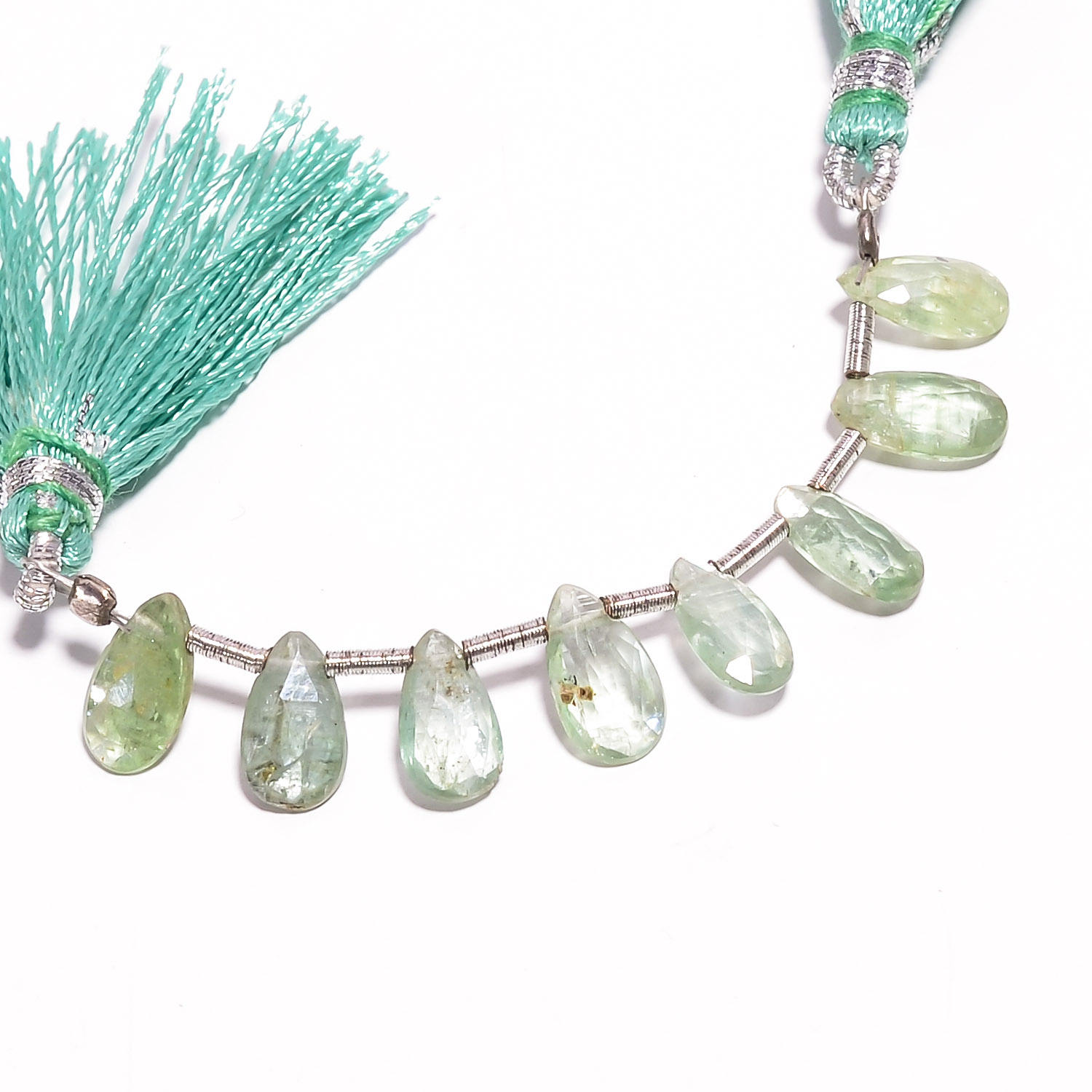 สีเขียว