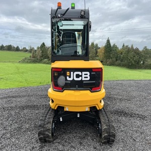 Attache de bulldozer JCB, mini-excavatrice sur chenilles jaune, chargeuse compacte sur chenilles de 15 tonnes, équipement de construction - Product Image 2
