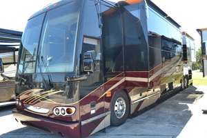 Precio al por mayor: Autocaravana RV Usada Prevost Featherlite H3-45 Clase A <span class=keywords><strong>2020</strong></span> con Interior Espacioso en Venta - Product Image 2