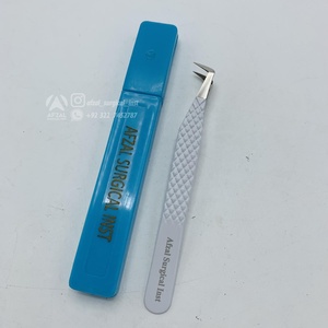 Pince à épiler professionnelle japonaise durable en acier inoxydable pour extension de cils Volume en micro-fibres à revêtement blanc Marque privée - Product Image 1