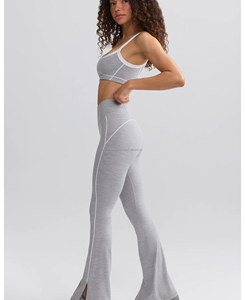 Ensemble de yoga sportif pour femmes de qualité supérieure soutien-gorge maigre sans couture et legging court avec col carré sangle non réglable pour la course à pied - Product Image 2