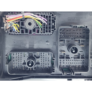 Portafusibili e Unità di Controllo Computer di Bordo per OPEL Astra J Sports Tourer 39040853 B10XFL Benzina 999 (10>15) - Product Image 5