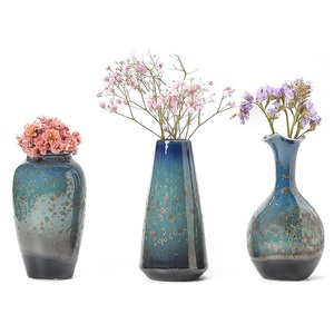 Diseño de acristalamiento azul Florero de cerámica hecho a mano indio Decoración del hogar Oficina y Hotel Diseño moderno Floreros de cerámica elegantes - Product Image 1