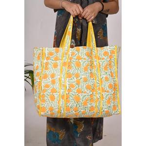 Sac fourre-tout ouvert matelassé à imprimé floral bohème, sac à bandoulière élégant pour femmes, voyages d'hiver et d'été, travail et sorties décontractées - Product Image 1
