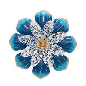Décoration murale moderne en métal bleu Nouveau design Motif floral pour la décoration du salon à la maison Hôtel Restaurant - Product Image 1
