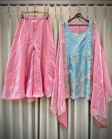 Salwar Kameez pakistanais semi-cousu multicolores pour fête, en soie georgette brodée et imprimée à la main, style actrice de série télévisée