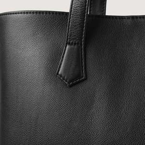 Sac à main pour femme Bianca de haute qualité, sac en cuir véritable d'été en noir, couleur unie, sac à main pour femme de haute qualité - Product Image 6