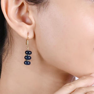 Vente en gros de boucles d'oreilles pendantes en perles de tanzanite-Boucles d'oreilles en pierre naturelle plaquées or faites à la main Bijoux pour femmes - Product Image 4