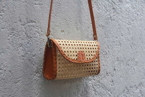 Bolso bandolera de ratán de caña, bolso de mano con correas bronceadas, regalo para ella, amigable con la playa - Product Image 3