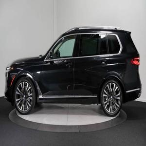 BMW X7 xDrive40i M Sport Package 2023, el más vendido, con motor turbo de 6 cilindros en línea de 3.0L, 375hp, 383 pies de largo, transmisión automática de 8 velocidades con transmisión deportiva. - Product Image 4