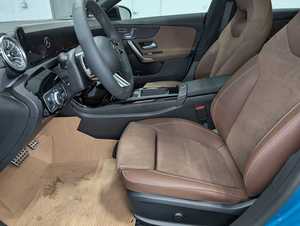 Nouvelle Mercedes-Classe C 250 AWD 4MATIC Coupé 2025, conduite à gauche, origine américaine - Product Image 6