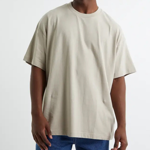 Camiseta Oversize Estampada con Hombros Caídos, Ajuste Holgado, 100% Algodón Tejido, con Letras, Transpirable, Inspirada en el Streetwear, Cómoda para Uso Diario - Product Image 1