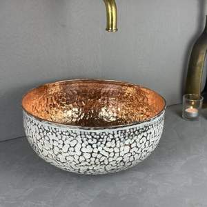 Grandes lavabos decorativos de cobre, perfectos para jardines exteriores, fuentes de agua o proyectos de paisajismo de estilo tradicional. - Product Image 4