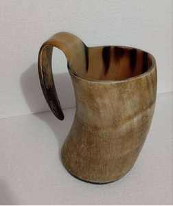 Nouvelles Chopes à Bière Horn - Mugs Allemands Traditionnels Grande Capacité avec Poignées et Couvercle en Bambou Design Contemporain pour Festivals, Pubs et Maisons - Product Image 1