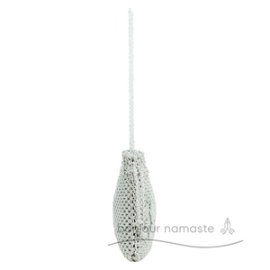 กระเป๋าแมคคราเม่ทำด้วยมือสีขาวเปิดด้ามไม้ | กระเป๋าถือสไตล์โบฮีเมียนเก๋ไก๋ | กระเป๋าถือผ้าแคนวาสแบบยั่งยืนสำหรับใช้ในชีวิตประจำวัน - Product Image 3