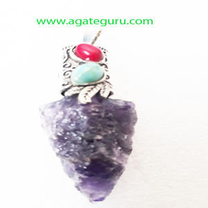 Collar de Piedra de Cristal en Bruto Hecho a Mano con Punta de Flecha de Amatista - Product Image 1