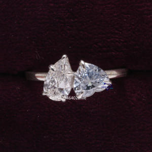 IGI Certified Heart Pear Cut Lab Grown 14kt White Gold Anillo de diamante solitario para mujer con claridad VVS - Product Image 1