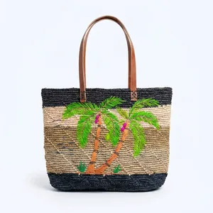 Sac fourre-tout en raphia tissé à la main, sac à bandoulière avec poignées en cuir pour la plage et les voyages - Product Image 2