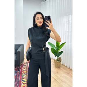 Blusa Negra Elegante con Detalle de Hebilla Dorada para Mujer, Marca LUSTRIN, Mezcla de Viscosa y Nailon, Corte Holgado y Moderno, para Venta al Por Mayor - Product Image 1