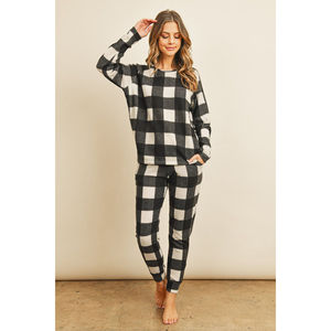 Ensemble haut en flanelle brossée à carreaux et pantalon de jogging au-dessus du genou pour femme, avec design à nouer soi-même - Product Image 1