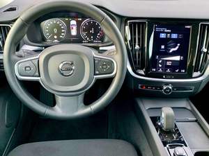 <span class=keywords><strong>Auto</strong></span> Usate Volvo <span class=keywords><strong>V60</strong></span> del 2022 in Ottime Condizioni, Benzina, Cambio Automatico, 4 Cilindri, Euro 6, 5 Posti, 163 CV, Pronte per la Spedizione in Tutto il Mondo - Product Image 2