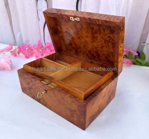 Caja de Joyería Cuadrada de Madera Hecha a Mano, Tamaño Personalizado, Color Natural, Diseño Moderno, Construcción Duradera, Decorativa para Anillos - Product Image 2