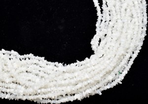 Best Attractive Hot Selling White rainbow Moonstone Uncut Chip <b>Beads</b> Natural Healing <b>Crystal</b> For Jewelry Making - Product Image 3