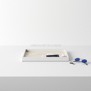 Ensemble de plateaux en bois de la meilleure qualité en couleur riche d'acacia avec un design élégant de forme rectangulaire idéal pour servir des boissons et des collations - Product Image 3