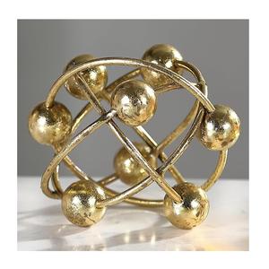 Cette sculpture décorative en forme de sphère orbitale dorée apporte une touche de sophistication à n'importe quel espace. - Product Image 2