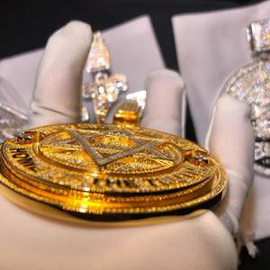 Colgante Hip Hop de Moissanita VVS, Plata de Ley Chapada en Oro, Diseño Personalizado, Pasa el Test de Autenticidad, para Niños - Product Image 2