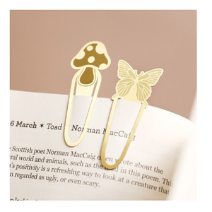 Marcapáginas de metal hecho a mano con atractivo rústico adecuado para lectores que aman los accesorios tradicionales creativos - Product Image 6