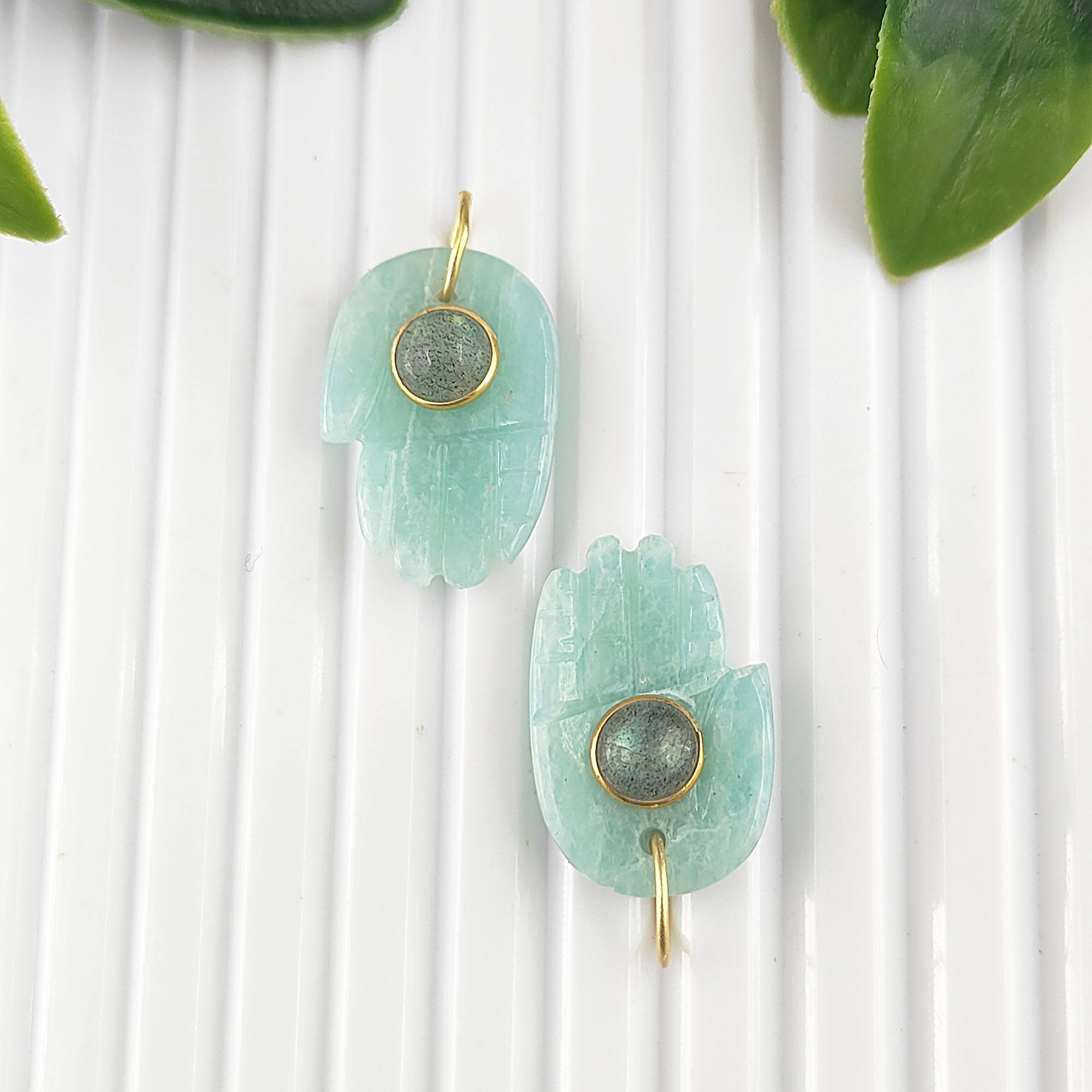 แอมะซอไนต์