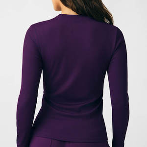 Servicio OEM Mujeres Bajo Scrub Camisas Diseñe su propio logotipo Mujeres Bajo Scrub Camisas con estampado personalizado Mujeres Bajo Scrub Camisas - Product Image 3