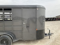Remorques pour chevaux (capacité 4 chevaux) en aluminium léger, à chargement incliné, pour transport vétérinaire