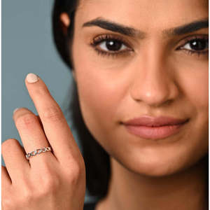 Anillo de Plata de Ley 925 CLARA con Diamante Infinito Ajustable, Gema Moderna para Mujer, para Regalo de Boda, Compromiso o Fiesta - Product Image 3