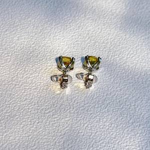 Coussin coupe laboratoire cultivé jaune diamant boucle d'oreille fantaisie couleur coussin coupe boucle d'oreille 7 mm canari jaune CVD diamant boucle d'oreille - Product Image 2